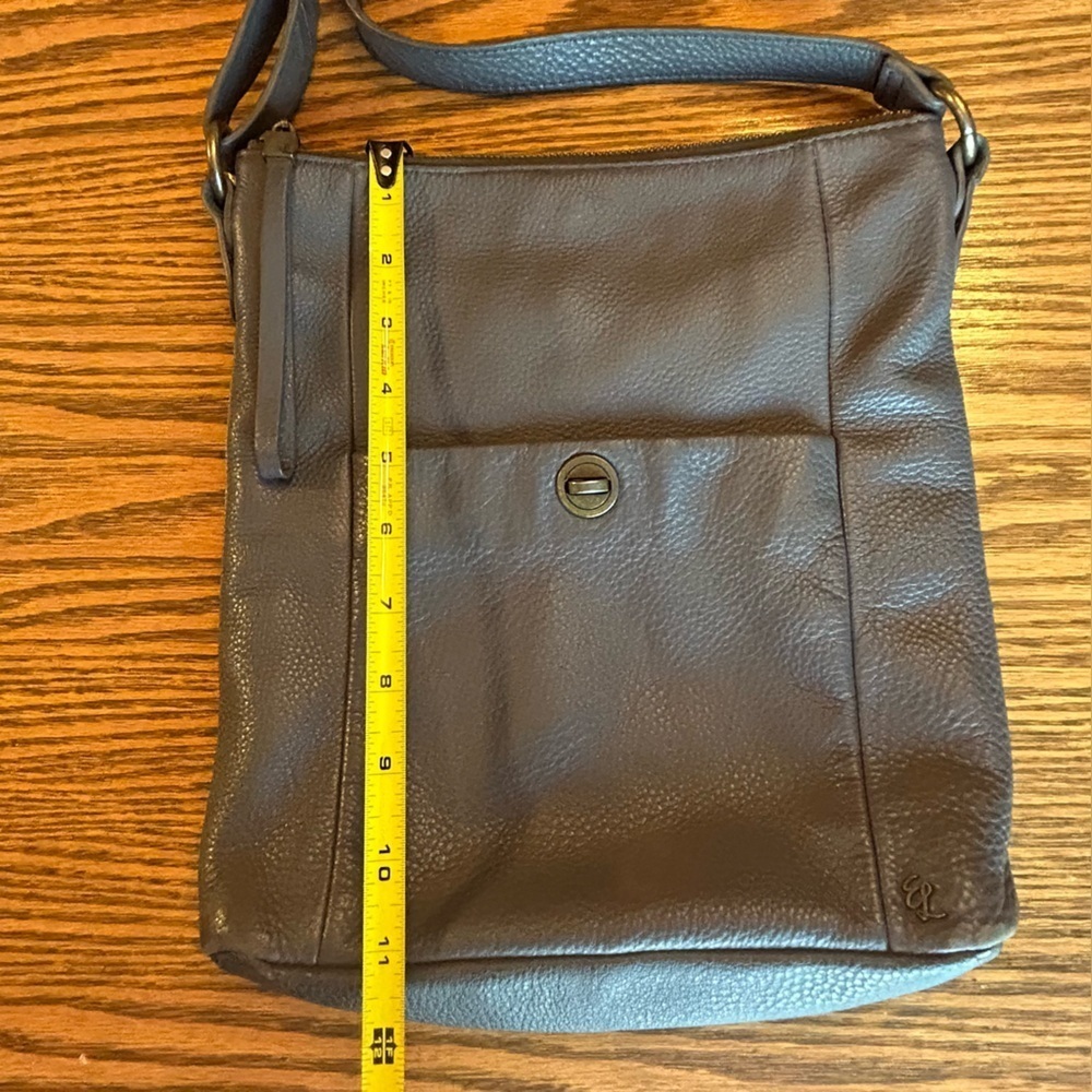 Elliott Lucca Grey Supple Leather Crossbody Bag Outside Pockets Zip Closure - Picture 8 of 15